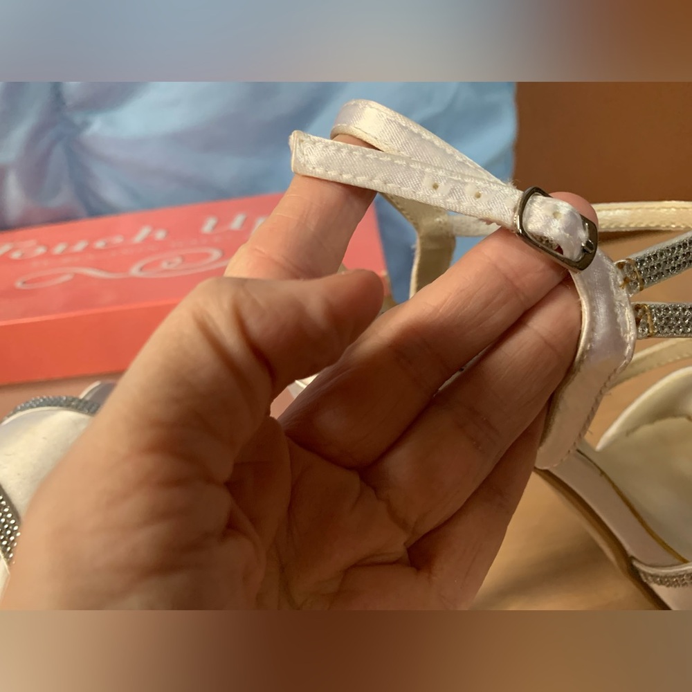 Touch Ups 7.5 “Allie” white satin rhinestone heels - Picture 10 of 16